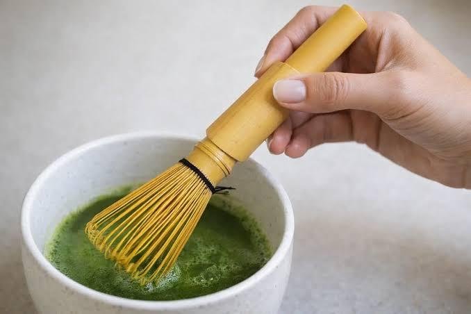 The traditional 'W' whisking technique